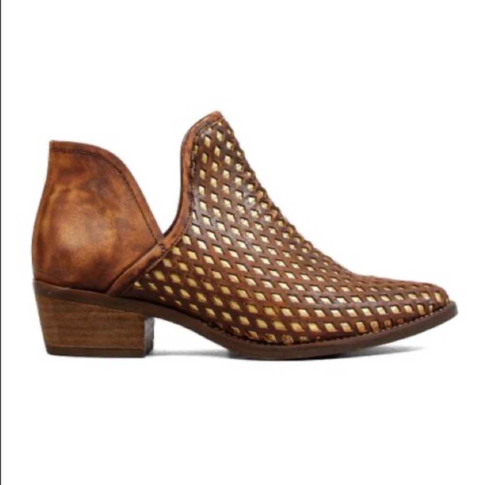 NEW Anthropologie musse & cloud boots